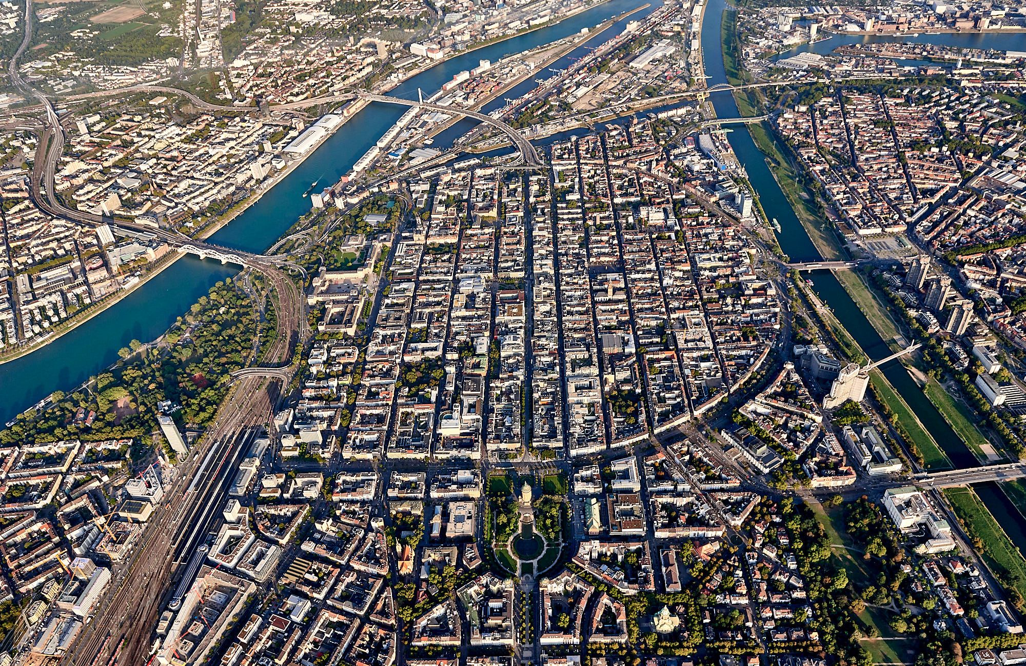Stadt vereinfacht Regeln für die Innenstadt